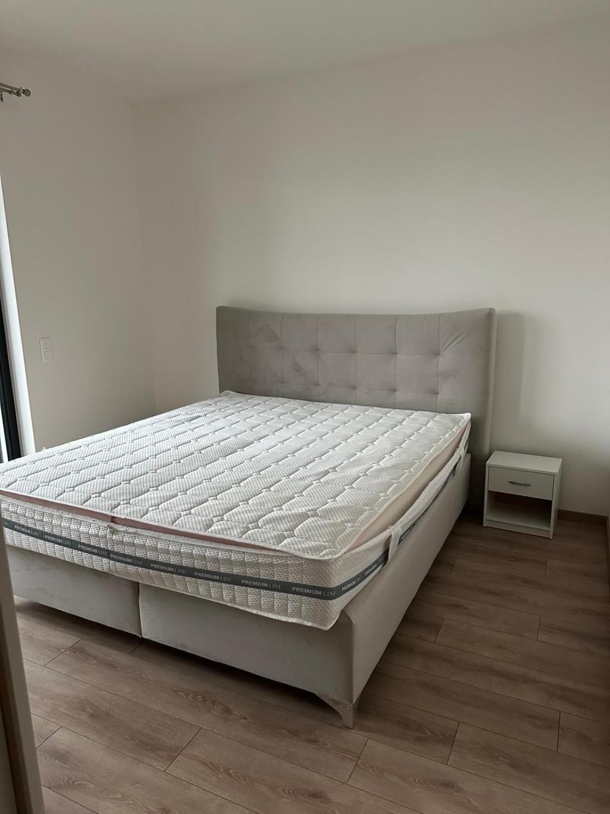 2 In Downtown,free Parking,late Check-out,big Balcony Apartmán